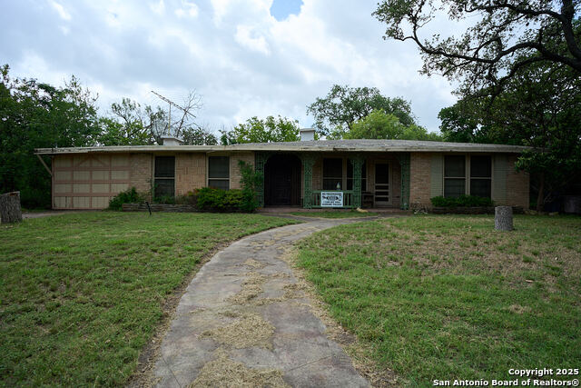 Listing photo id 8 for 5400 Thistle Dr