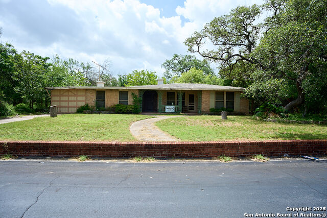 Listing photo id 7 for 5400 Thistle Dr