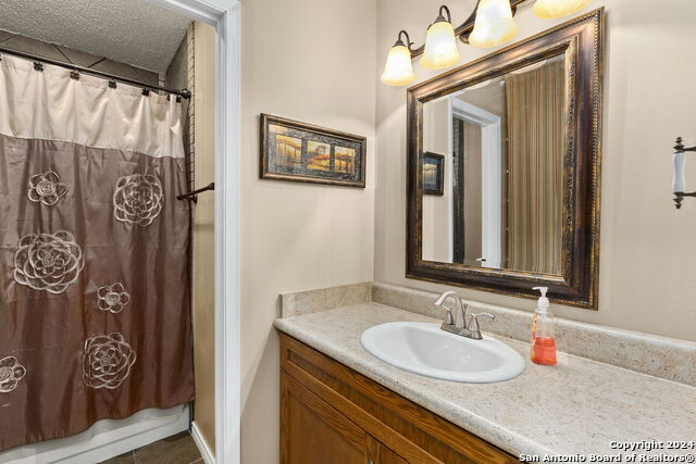 Listing photo id 27 for 9126 Points Edge