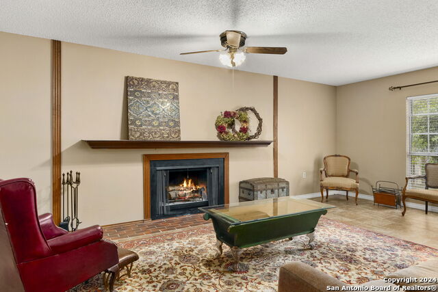 Listing photo id 5 for 9126 Points Edge