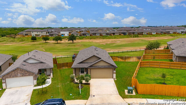 Image 17 of 26 For 489 Middle Green