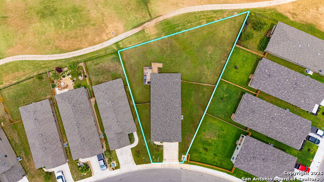 Image 18 of 26 For 489 Middle Green