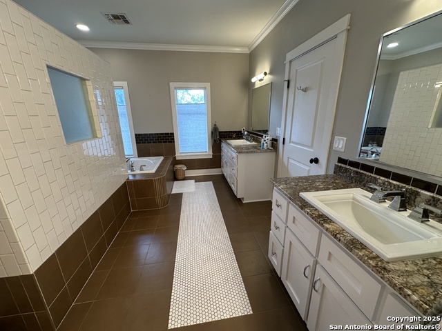 Image 18 of 36 For 137 Katherine Ct  # B
