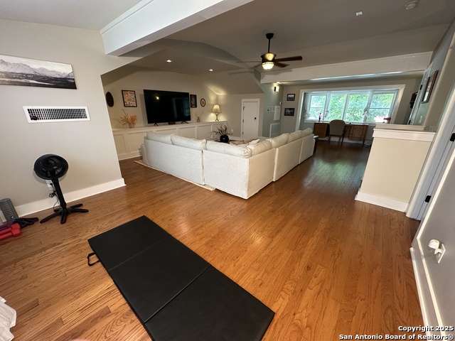 Image 27 of 36 For 137 Katherine Ct  # B