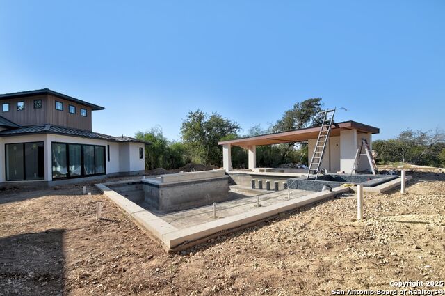 Listing photo id 22 for 104 S Tower Drive