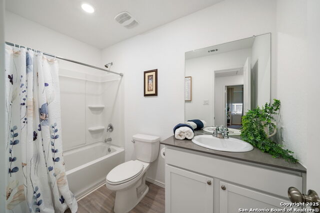 Image 19 of 27 For 7726 Chancery Gate