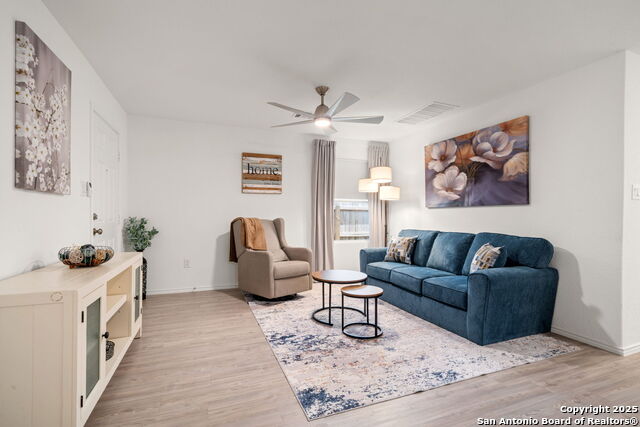 Image 4 of 27 For 7726 Chancery Gate