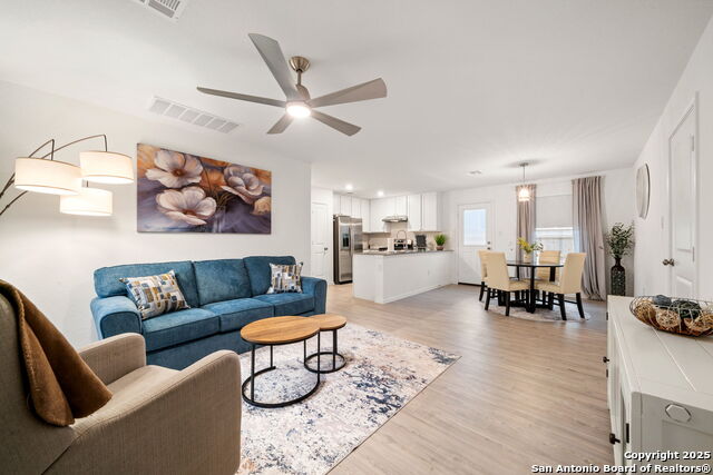 Image 7 of 27 For 7726 Chancery Gate