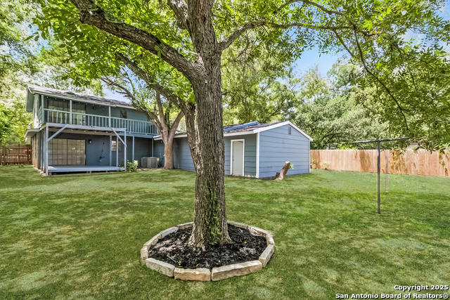 Listing photo id 13 for 8265 Utopia