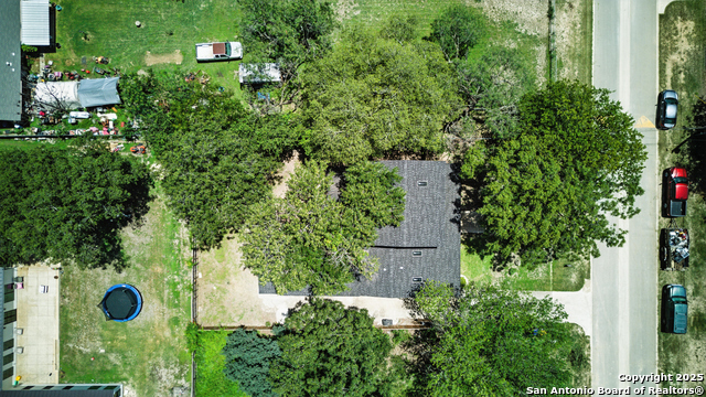 Listing photo id 16 for 8265 Utopia