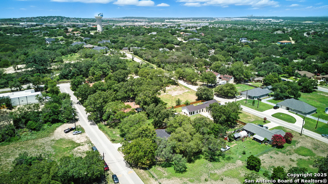 Listing photo id 19 for 8265 Utopia