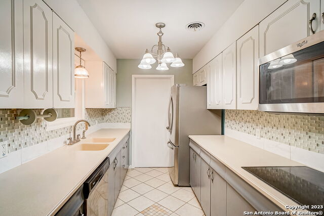 Image 17 of 35 For 8603 Derringer St