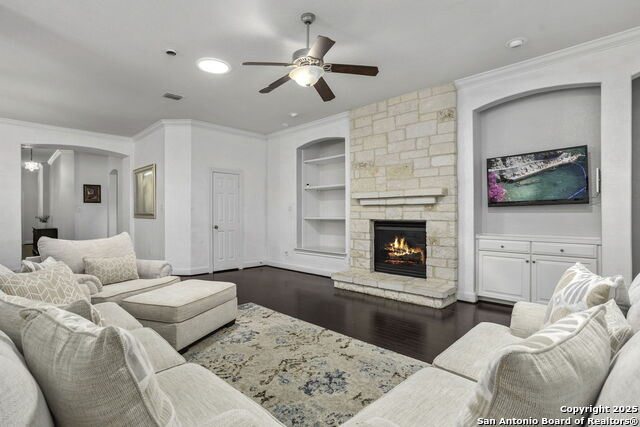 Image 11 of 29 For 10657 Foxen Way