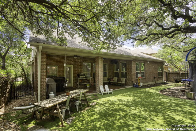 Image 28 of 29 For 10657 Foxen Way