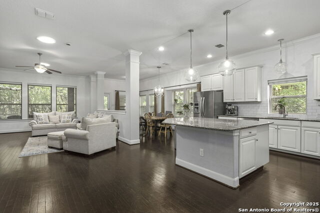 Image 8 of 29 For 10657 Foxen Way