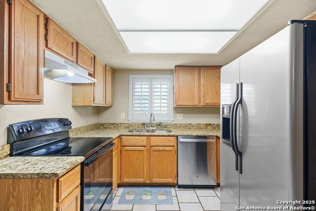 Image 11 of 31 For 14906 Ridge Hill