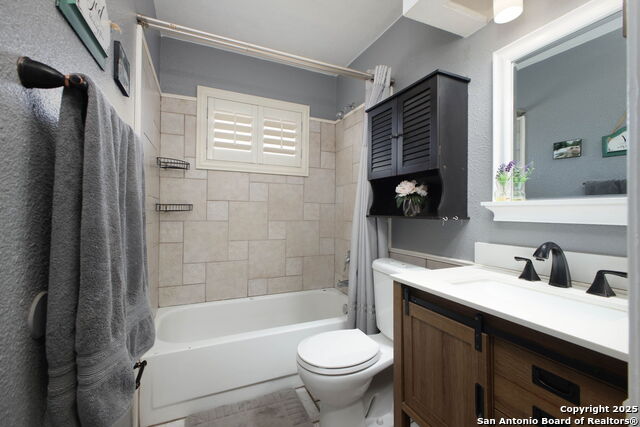 Image 21 of 31 For 14906 Ridge Hill