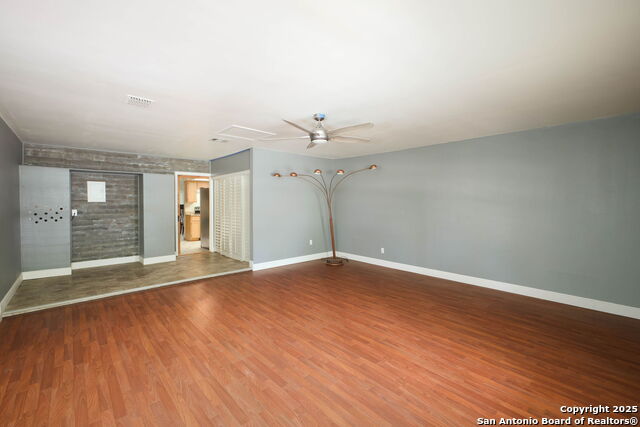 Image 24 of 31 For 14906 Ridge Hill