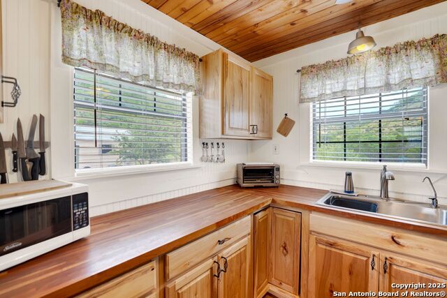Image 17 of 47 For 3695 Rio Hondo