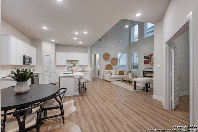 Image 3 of 17 For 12831 Dewberry Creek