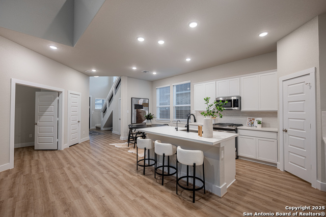 Image 5 of 17 For 12831 Dewberry Creek