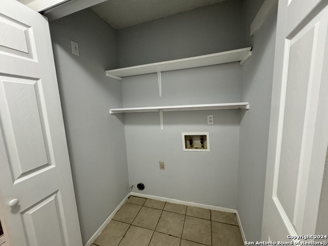 Image 10 of 25 For 6604 Spring Hurst St