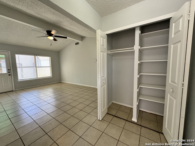 Image 12 of 25 For 6604 Spring Hurst St