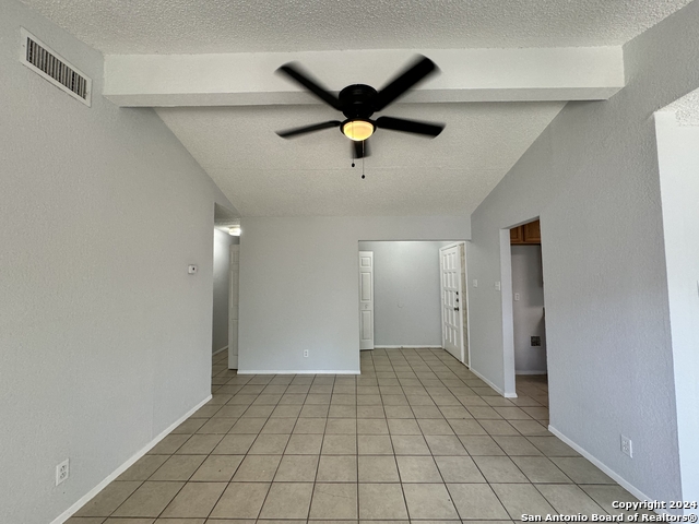 Image 14 of 25 For 6604 Spring Hurst St