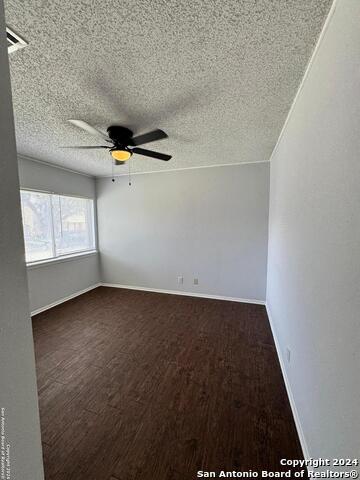 Image 18 of 25 For 6604 Spring Hurst St