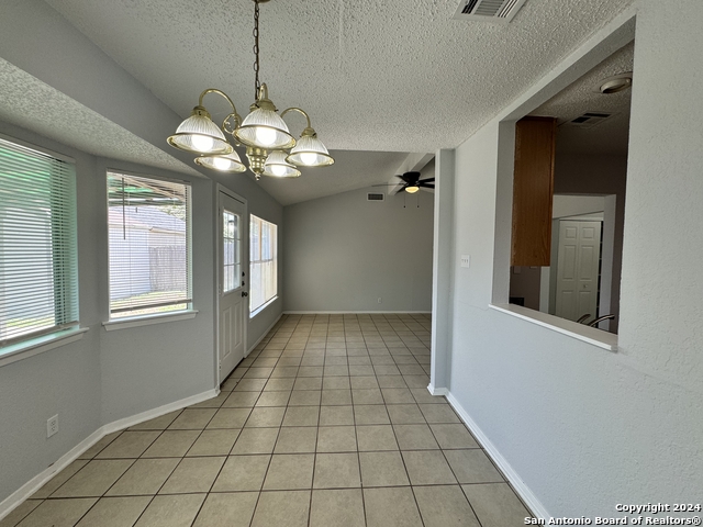 Image 5 of 25 For 6604 Spring Hurst St