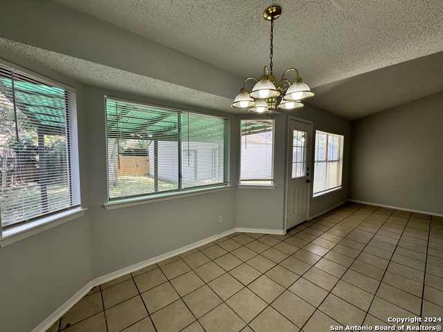 Image 7 of 25 For 6604 Spring Hurst St