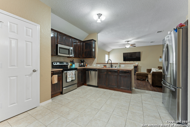 Image 7 of 26 For 6531 Candleview Ct.