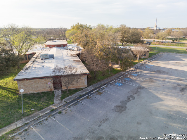 Listing photo id 30 for 3002 Avenue Q