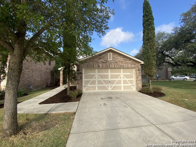 Listing photo id 0 for 141 Lone Star