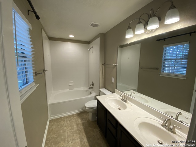 Listing photo id 6 for 141 Lone Star