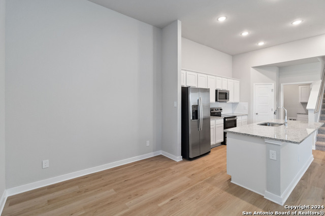 Listing photo id 11 for 206-210 Nespral