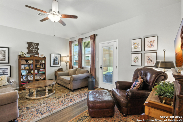 Image 11 of 38 For 4921 Drifter Oaks