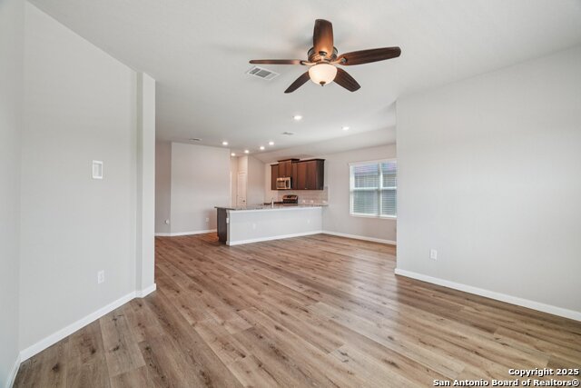 Image 10 of 33 For 751 Vermilion
