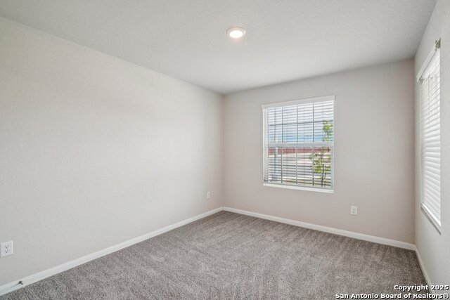 Image 15 of 33 For 751 Vermilion