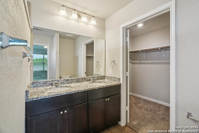 Image 25 of 33 For 751 Vermilion