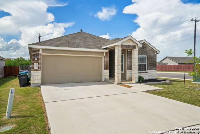 Image 3 of 33 For 751 Vermilion