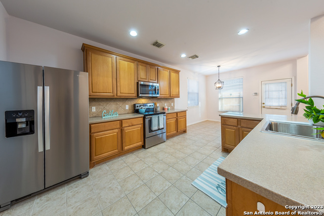 Image 6 of 17 For 510 Wildberry Ct