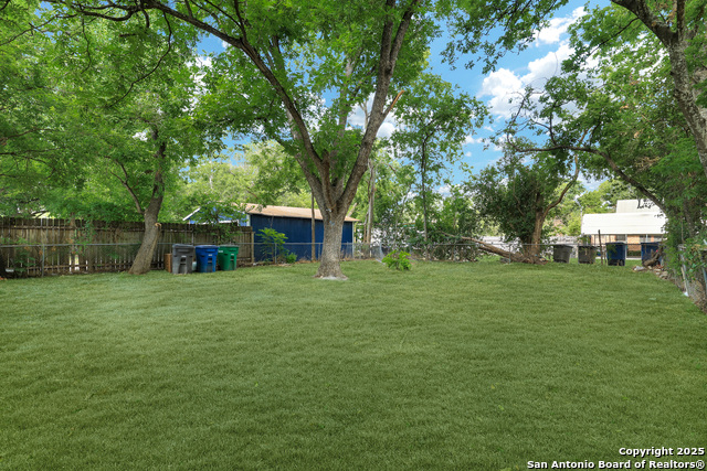 Image 16 of 17 For 507 Pecan Valley