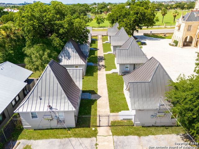 Details for 930 Grayson St E, San Antonio, TX 78208