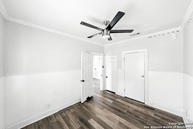 Image 15 of 33 For 930 Grayson St E