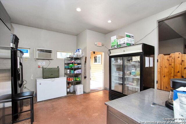 Listing photo id 11 for 3710 Waterwood Pass Dr