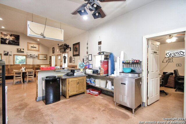 Listing photo id 17 for 3710 Waterwood Pass Dr