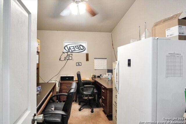 Listing photo id 18 for 3710 Waterwood Pass Dr
