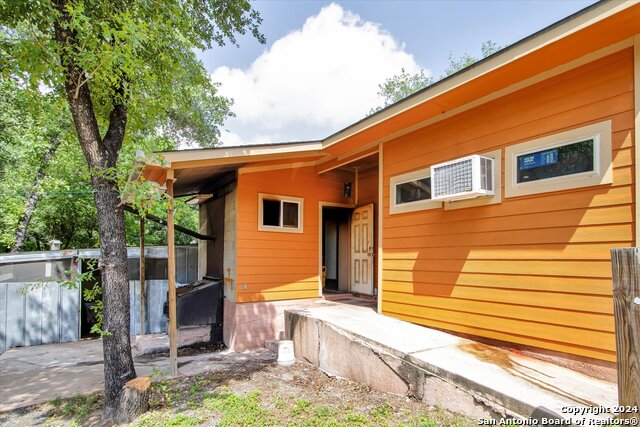 Listing photo id 25 for 3710 Waterwood Pass Dr