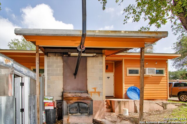 Listing photo id 31 for 3710 Waterwood Pass Dr